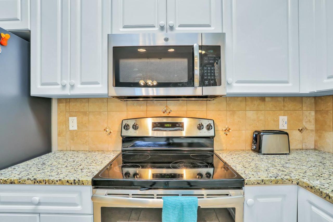 Oceanwalk Condos Bethune Beach 외부 사진