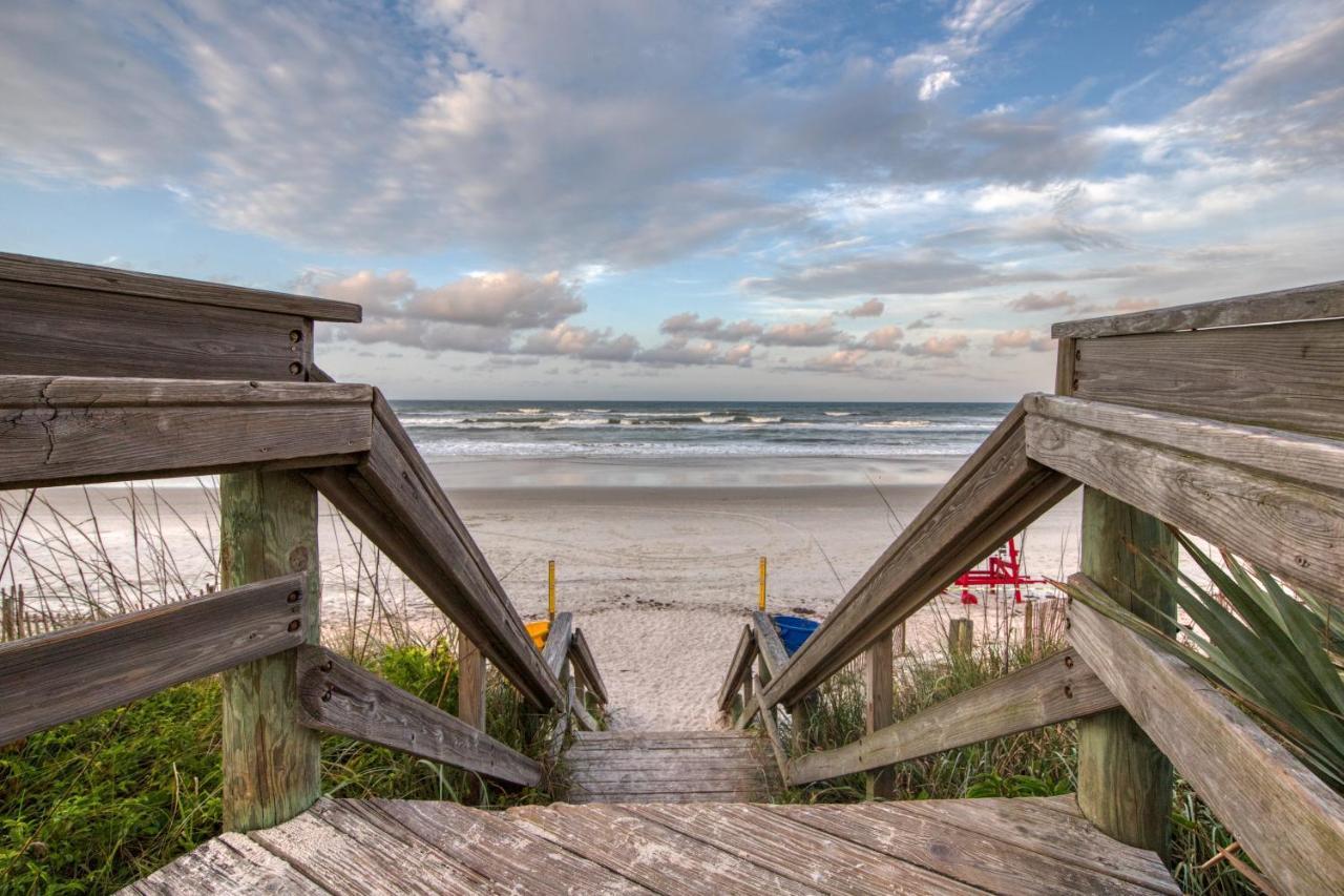 Oceanwalk Condos Bethune Beach 외부 사진