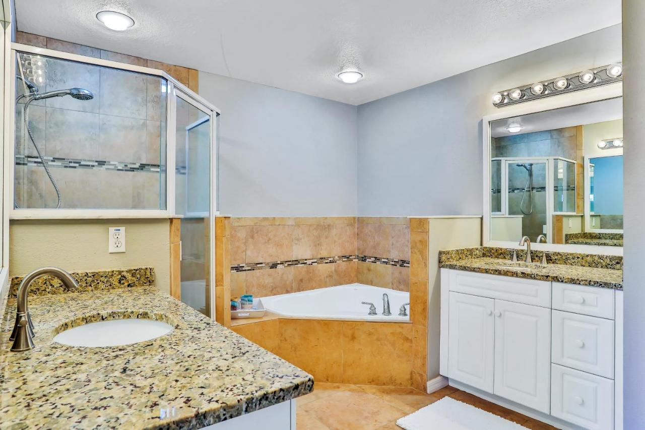 Oceanwalk Condos Bethune Beach 외부 사진
