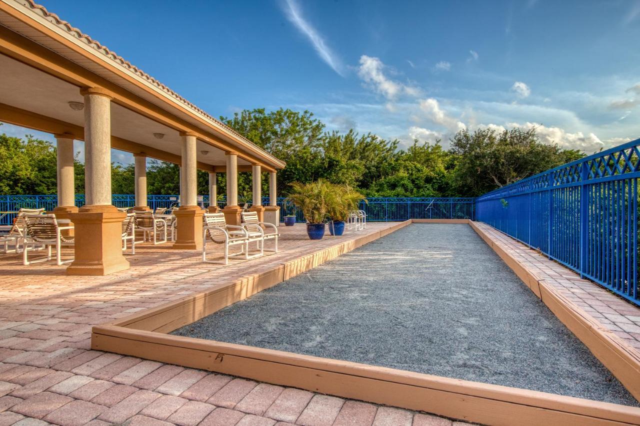 Oceanwalk Condos Bethune Beach 외부 사진