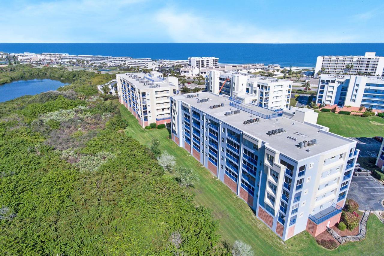Oceanwalk Condos Bethune Beach 외부 사진