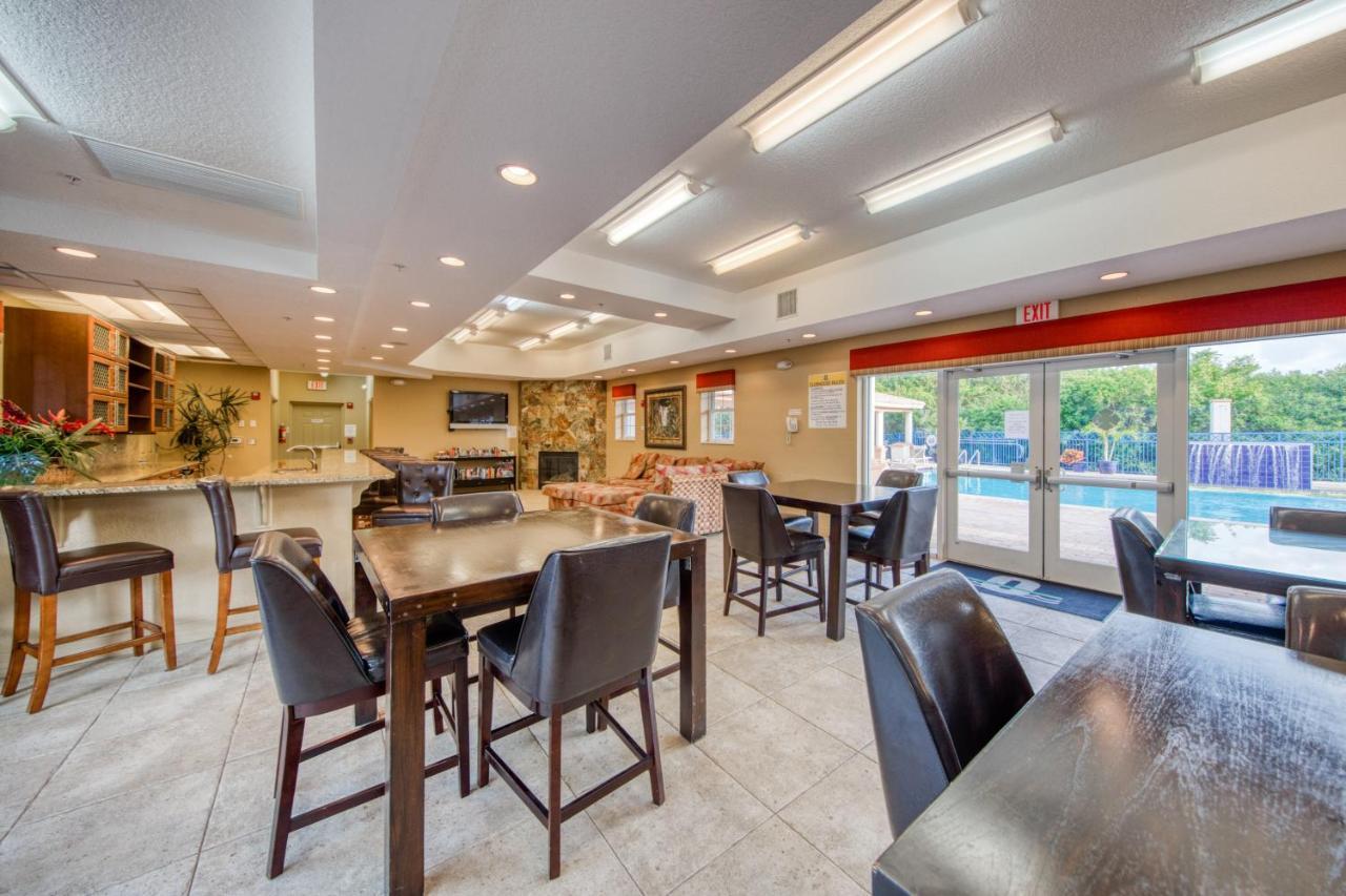 Oceanwalk Condos Bethune Beach 외부 사진